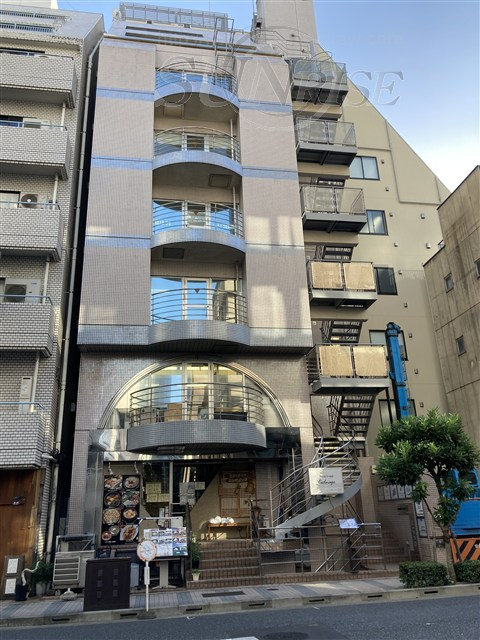 小川町 徒歩2分 構造:鉄骨鉄筋コンクリート造